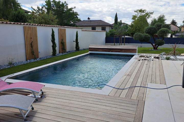 amenagement jardin terrasse piscine  69780